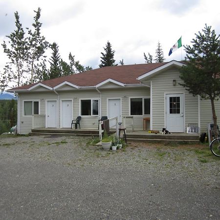 Johnson'S Crossing Lodge Johnsons Crossing Buitenkant foto